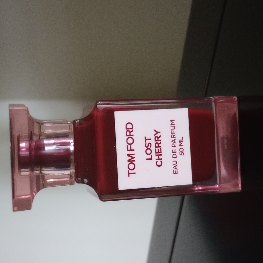 Tom Ford Lost Cherry Perfume